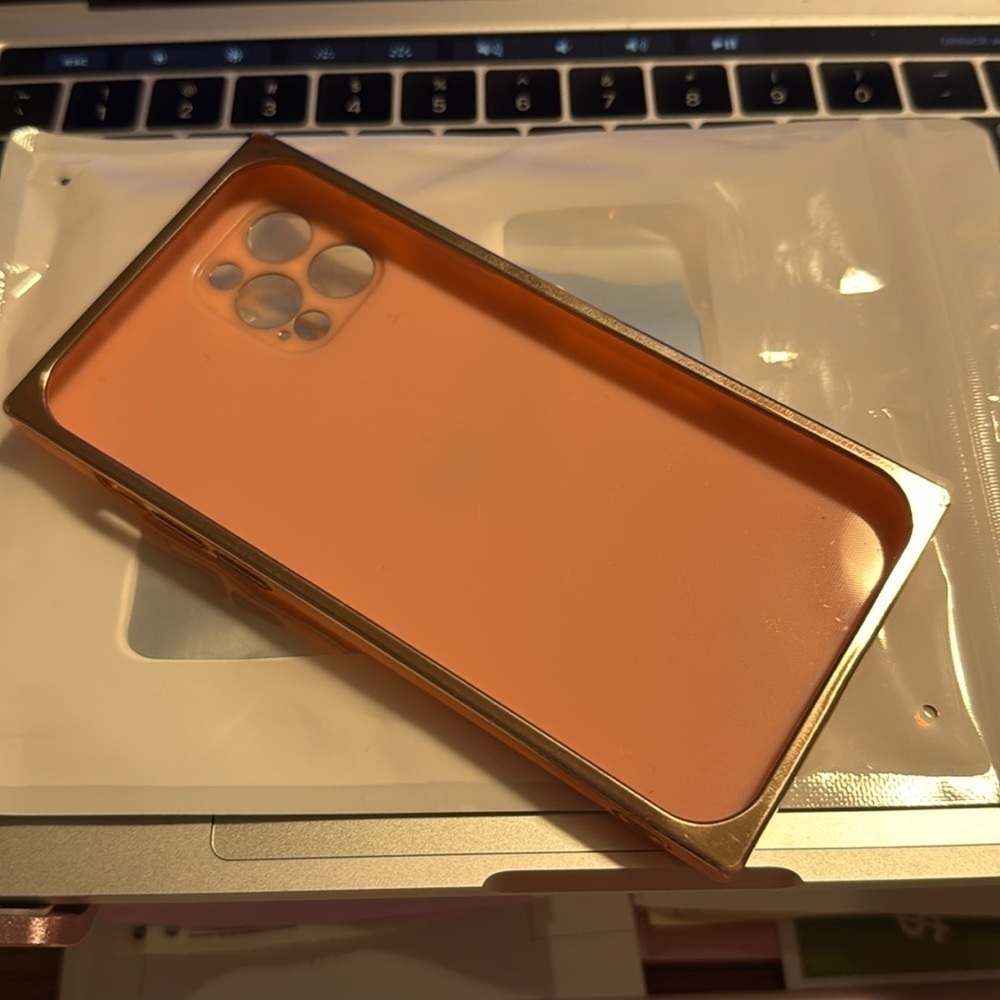 iPhone 12 Pro Case Pink & Gold - Picture 4 of 6